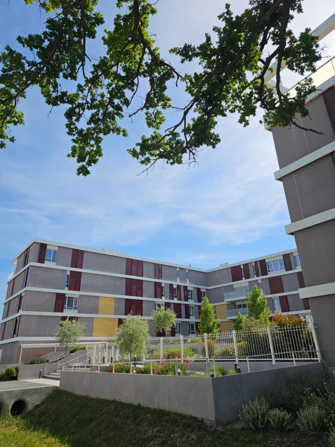 Lakeside Provence - Appartement 4 Etoiles Face Au Lac De Monteux Exteriér fotografie