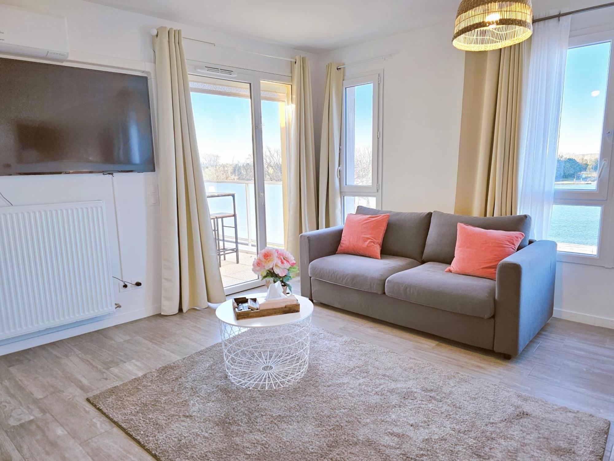 Lakeside Provence - Appartement 4 Etoiles Face Au Lac De Monteux Exteriér fotografie