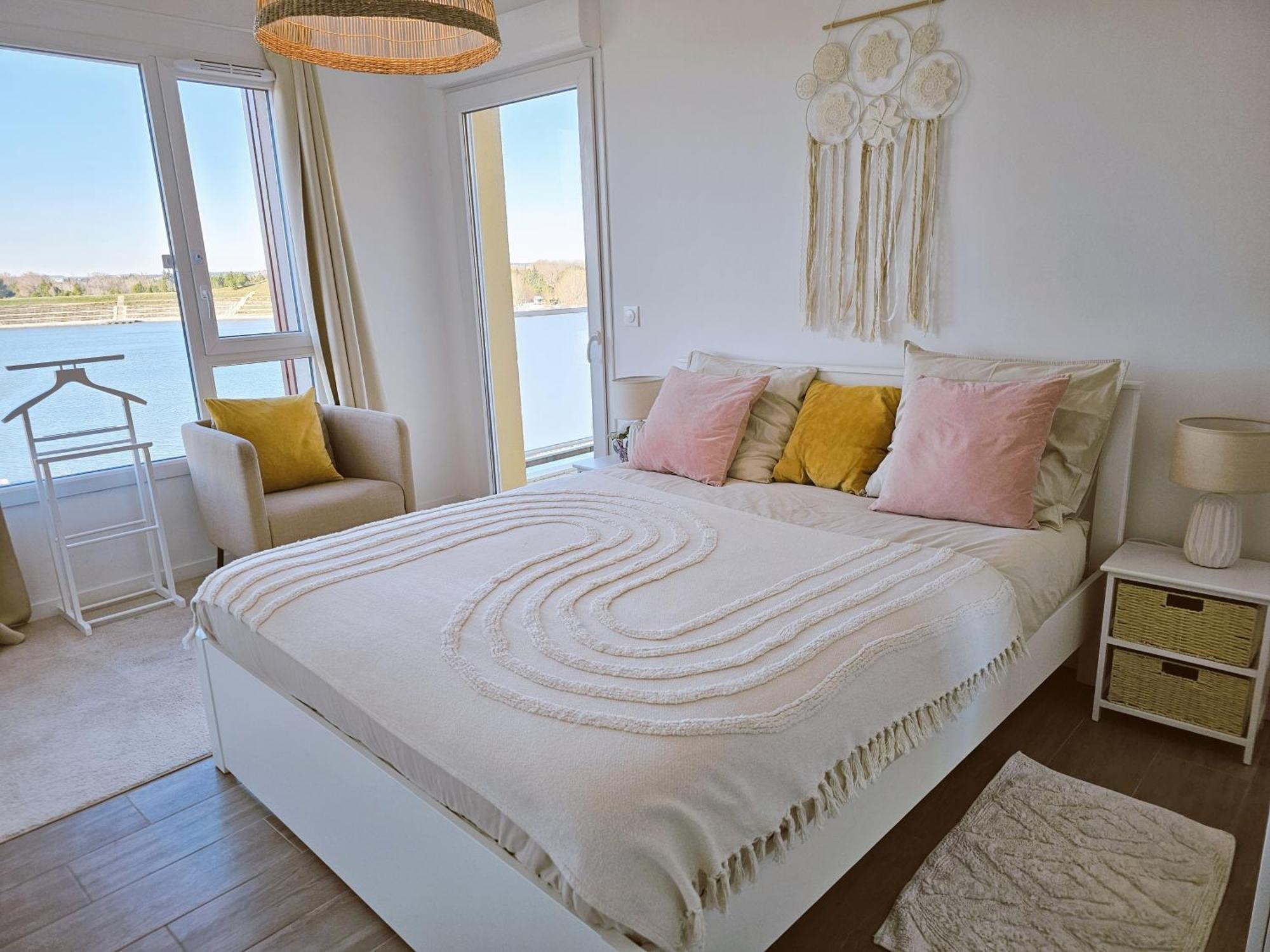 Lakeside Provence - Appartement 4 Etoiles Face Au Lac De Monteux Exteriér fotografie